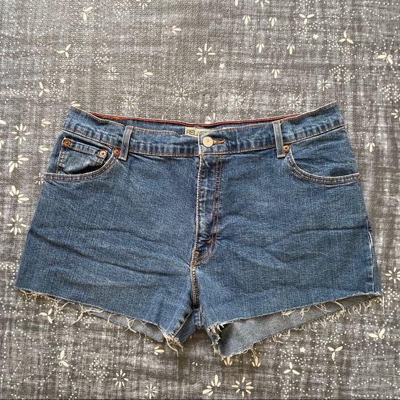 Levi's Pants - Levi's High Rise Cutoffs 33